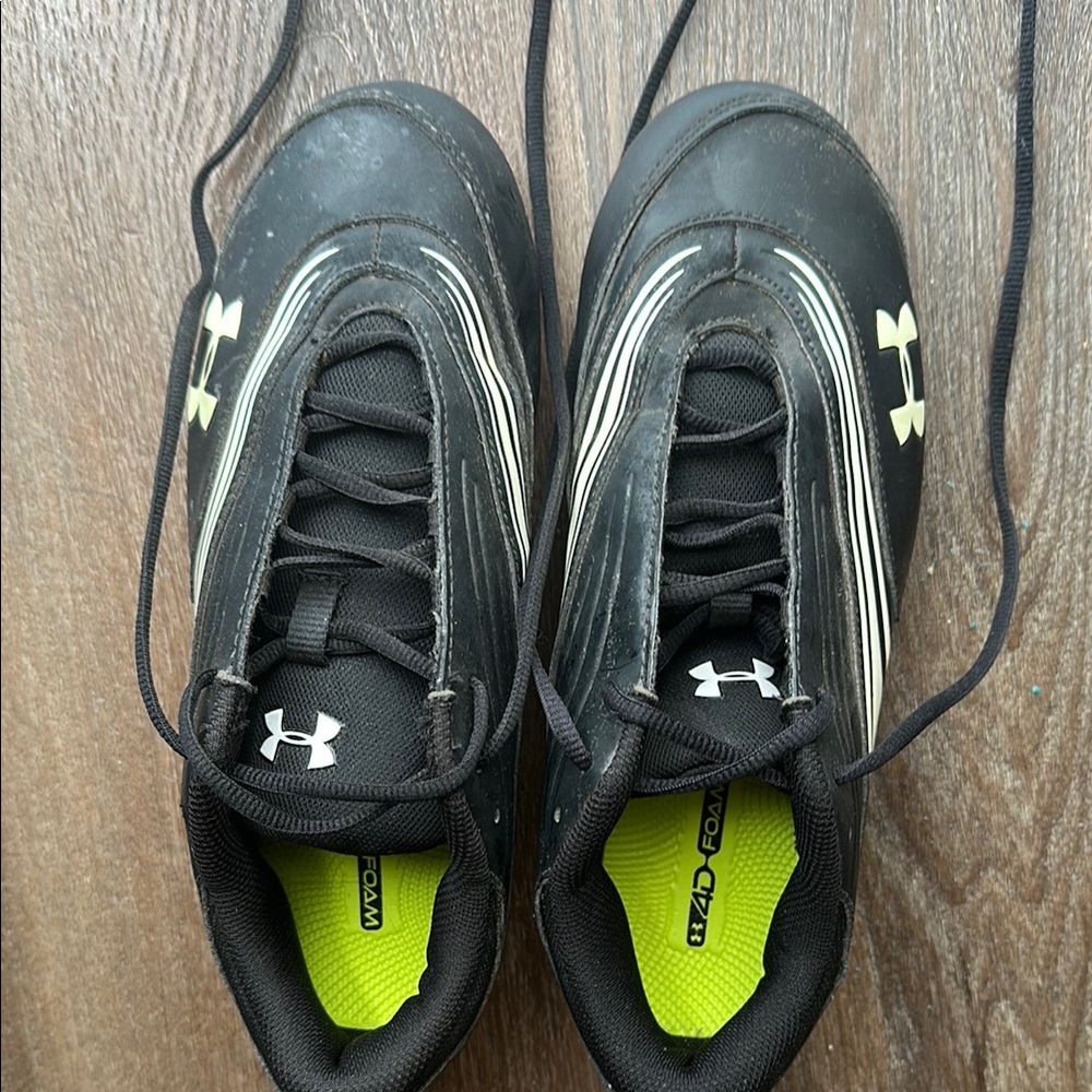 Under Armour Black Women’s cleats